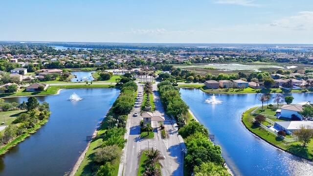 2883 SW Cape Breton Drive, Port St. Lucie, Port St Lucie, FL 34953