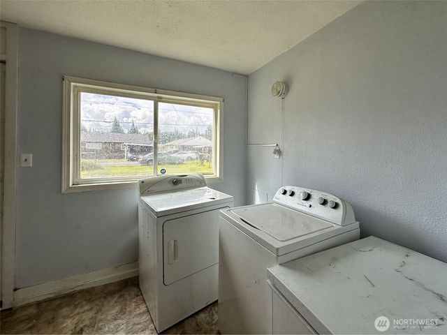 273 Baltimore St, Longview, WA 98632