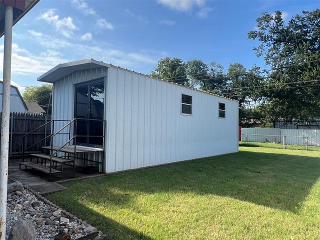 2221 SW 42nd Street, Oklahoma City, OK 73119