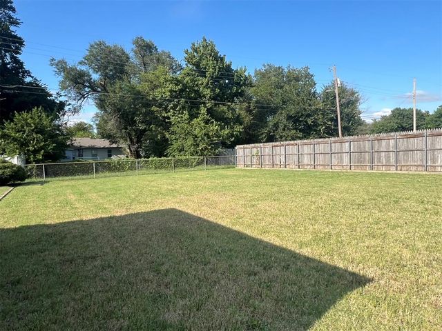 2221 SW 42nd Street, Oklahoma City, OK 73119