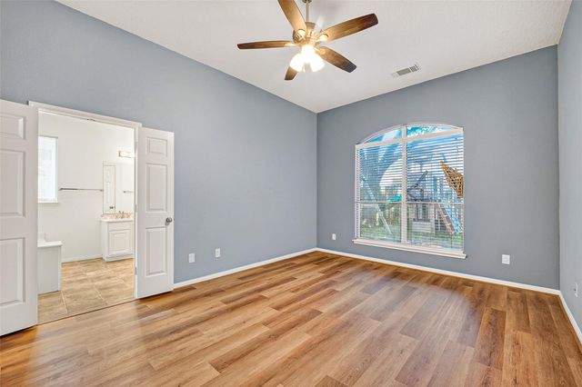 2921 Linda Drive, Pearland, TX 77584