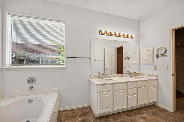 2921 Linda Drive, Pearland, TX 77584
