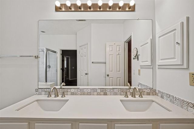 2921 Linda Drive, Pearland, TX 77584