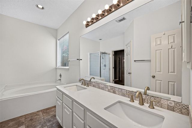 2921 Linda Drive, Pearland, TX 77584