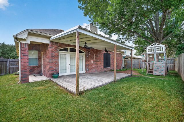 2921 Linda Drive, Pearland, TX 77584