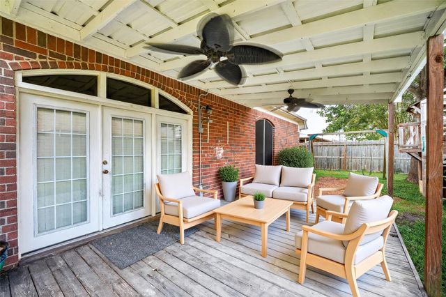 2921 Linda Drive, Pearland, TX 77584