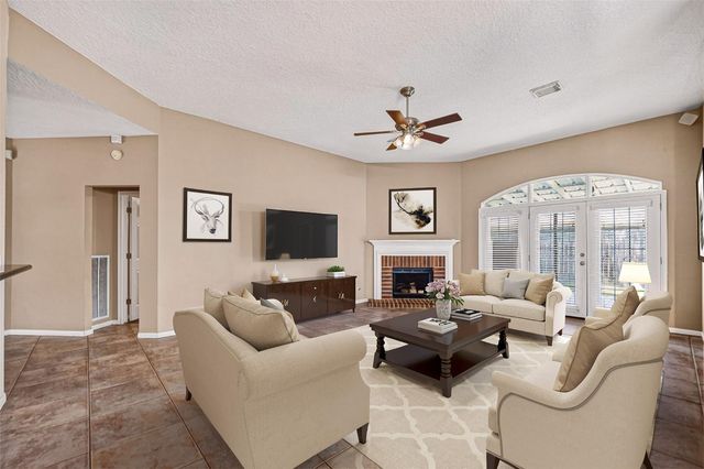 2921 Linda Drive, Pearland, TX 77584