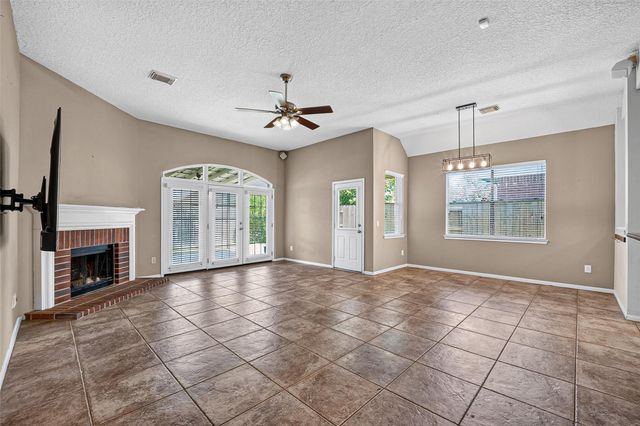 2921 Linda Drive, Pearland, TX 77584