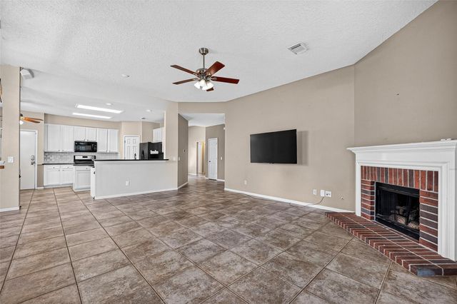 2921 Linda Drive, Pearland, TX 77584