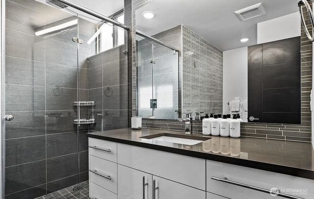 210 20th Avenue S, Seattle, WA 98144