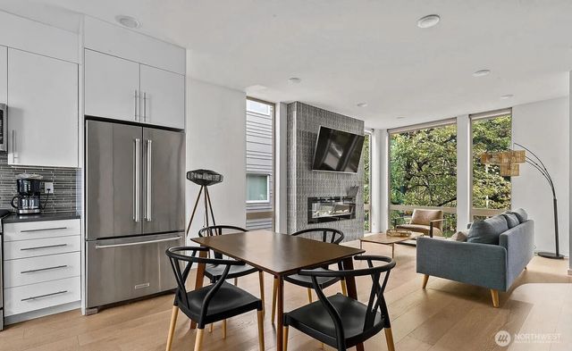 210 20th Avenue S, Seattle, WA 98144