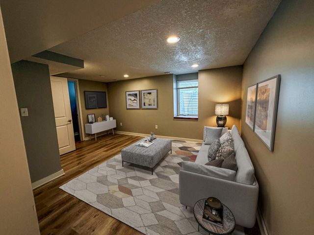 6716 Cedar Lake Road S, Saint Louis Park, MN 55426