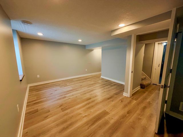 6716 Cedar Lake Road S, Saint Louis Park, MN 55426