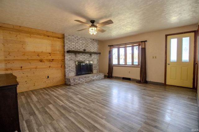 19547 Lincoln Highway, Plymouth, IN 46563