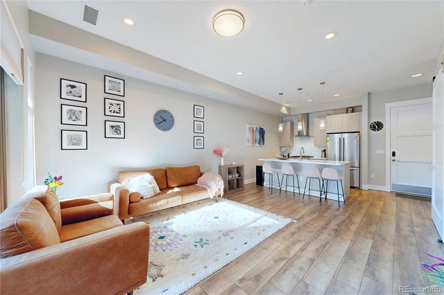 4885 S Monaco Street 101, Denver, CO 80237