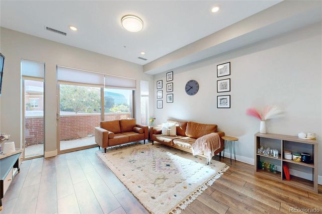 4885 S Monaco Street 101, Denver, CO 80237