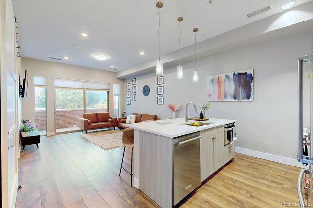 4885 S Monaco Street 101, Denver, CO 80237