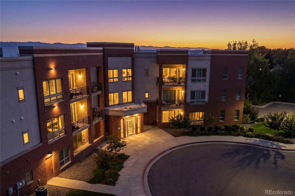 4885 S Monaco Street 101, Denver, CO 80237