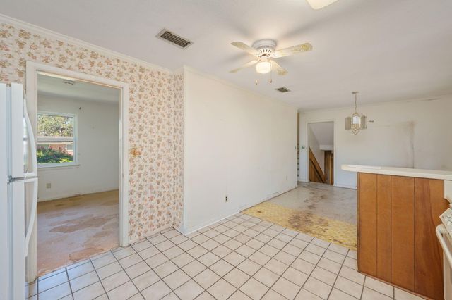 27 SW Driftwood Avenue, Fort Walton Beach, FL 32548