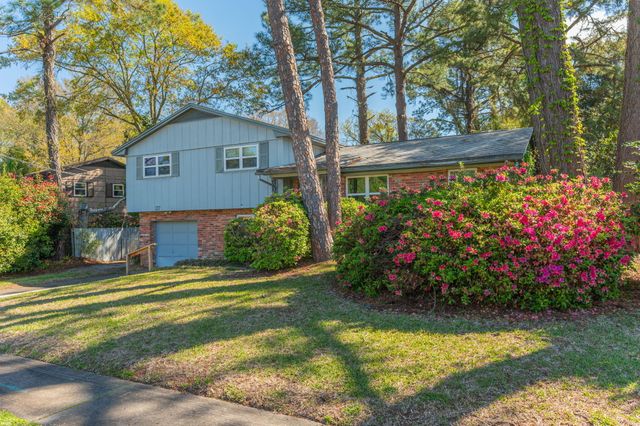 27 SW Driftwood Avenue, Fort Walton Beach, FL 32548
