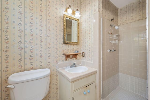 27 SW Driftwood Avenue, Fort Walton Beach, FL 32548