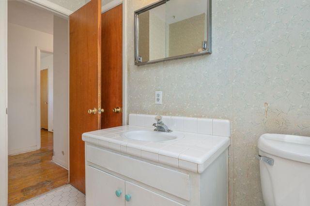 27 SW Driftwood Avenue, Fort Walton Beach, FL 32548