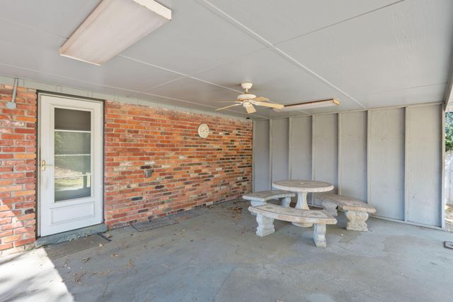 27 SW Driftwood Avenue, Fort Walton Beach, FL 32548