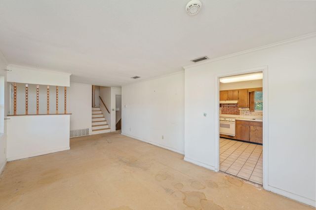 27 SW Driftwood Avenue, Fort Walton Beach, FL 32548