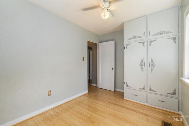 5712 W Castle Drive, Boise, ID 83703