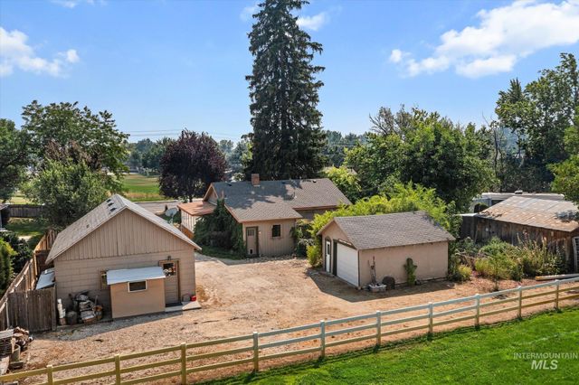 5712 W Castle Drive, Boise, ID 83703