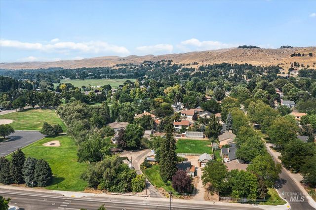 5712 W Castle Drive, Boise, ID 83703