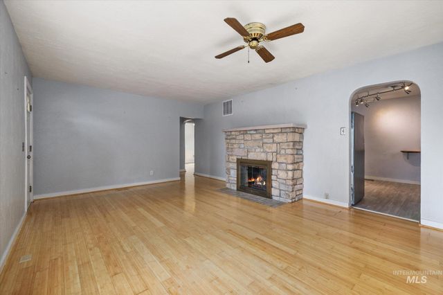 5712 W Castle Drive, Boise, ID 83703