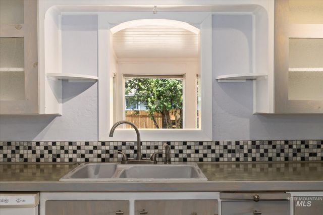 5712 W Castle Drive, Boise, ID 83703