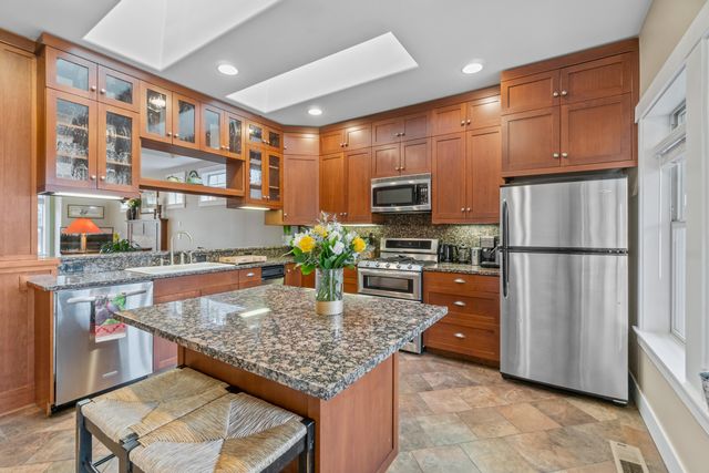 832 NE Revere Avenue, Bend, OR 97701