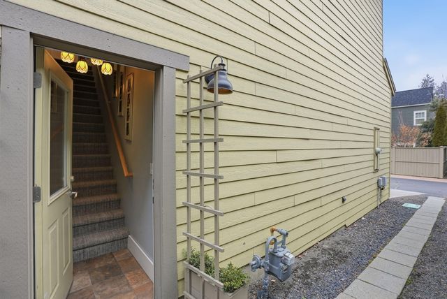 832 NE Revere Avenue, Bend, OR 97701