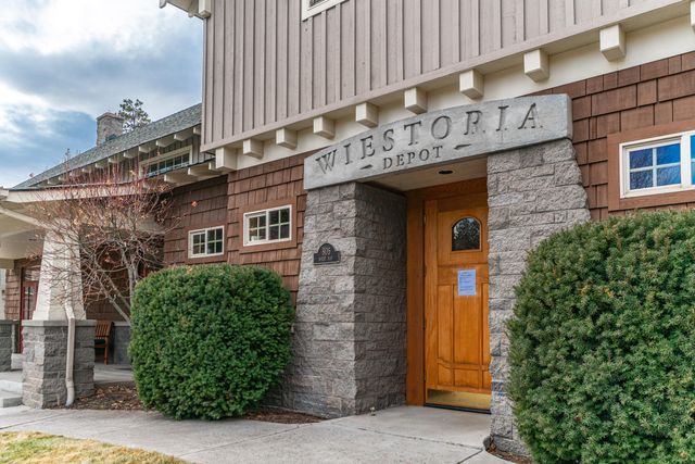 832 NE Revere Avenue, Bend, OR 97701