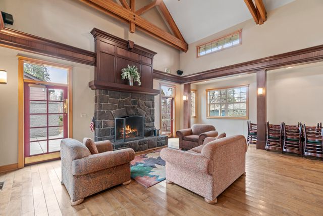 832 NE Revere Avenue, Bend, OR 97701