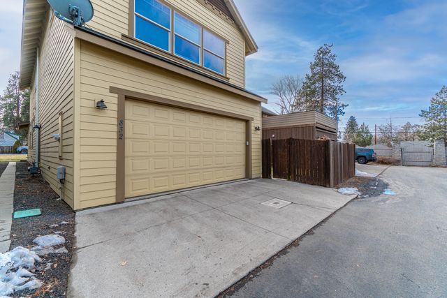 832 NE Revere Avenue, Bend, OR 97701