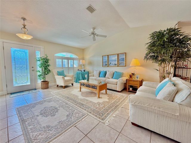 11 CLINTON COURT S, Palm Coast, FL 32137