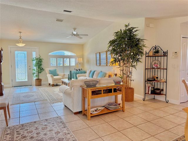 11 CLINTON COURT S, Palm Coast, FL 32137