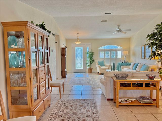 11 CLINTON COURT S, Palm Coast, FL 32137