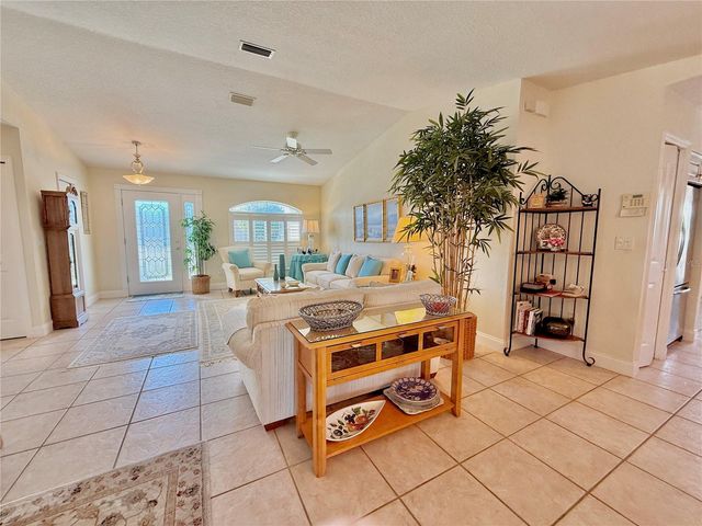 11 CLINTON COURT S, Palm Coast, FL 32137