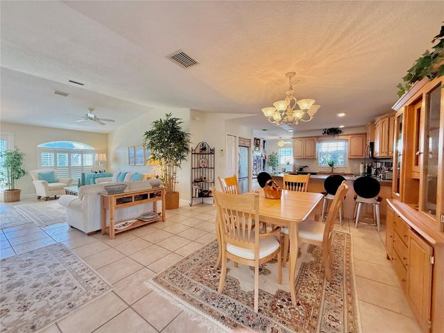 11 CLINTON COURT S, Palm Coast, FL 32137