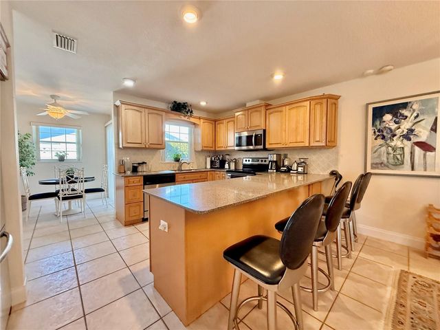 11 CLINTON COURT S, Palm Coast, FL 32137