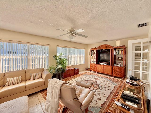 11 CLINTON COURT S, Palm Coast, FL 32137