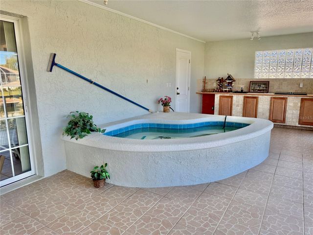 11 CLINTON COURT S, Palm Coast, FL 32137