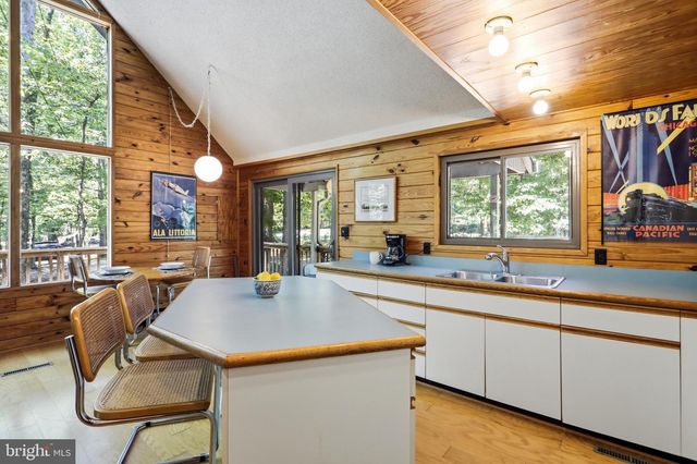 975 TUCKAHOE TRL, Hedgesville, WV 25427