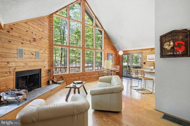 975 TUCKAHOE TRL, Hedgesville, WV 25427