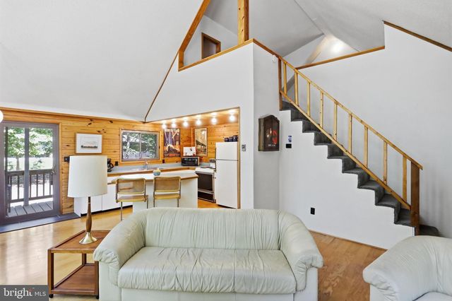 975 TUCKAHOE TRL, Hedgesville, WV 25427