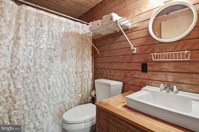 975 TUCKAHOE TRL, Hedgesville, WV 25427